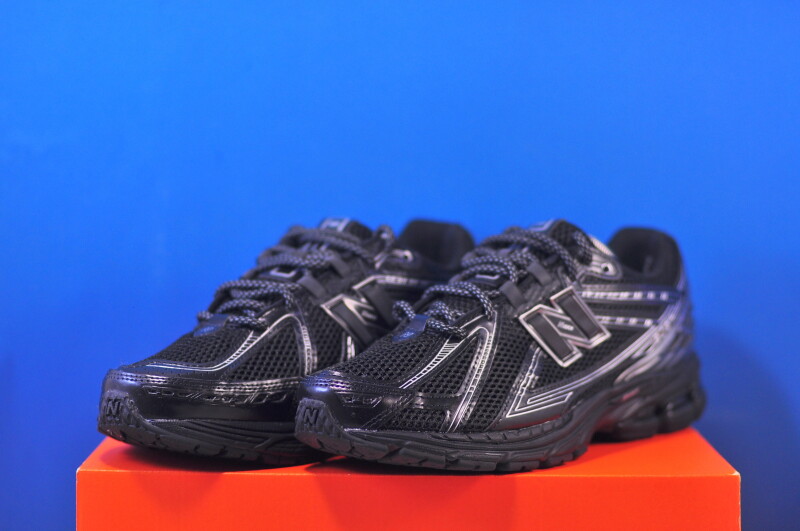 Кросівки New Balance 1906R U1906ROS - Зображення 1