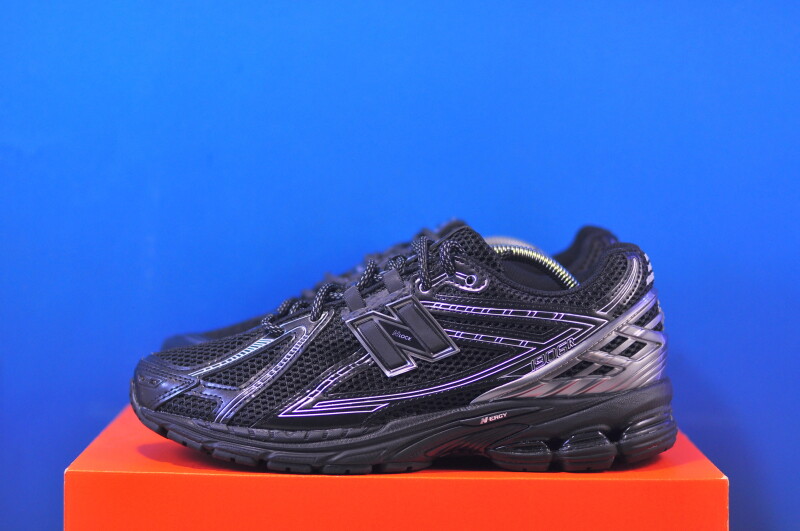 Кросівки New Balance 1906R U1906ROS