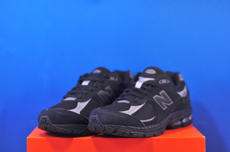 Кросівки New Balance 2002R Black U2002ROS - Зображення 1