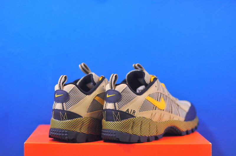 Кросівки Nike Air Humara QS Wheat Grass FJ7098-700 - Зображення 2