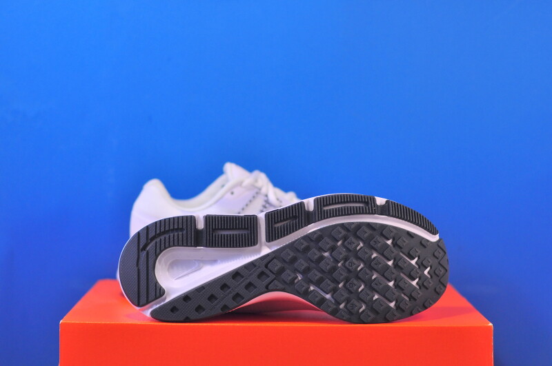 Кросівки Nike Zoom Span 3 CQ9267-105 - Зображення 4