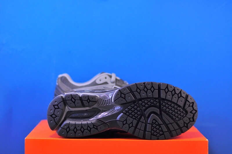 Кросівки New Balance 1906U U19067GB - Зображення 4