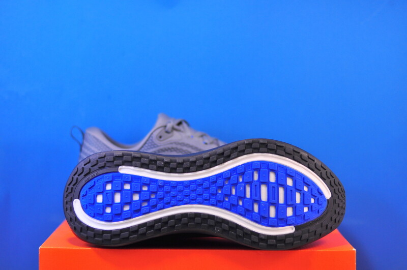 Кросівки Nike Vomero Plus HV8150-011 - Зображення 4