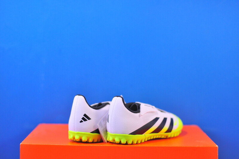 Сороконіжки Adidas Predator Club JH8871 - Зображення 2