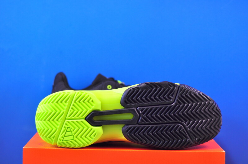 Кросівки Adidas Courtjam Control 3 IH3093 - Зображення 4