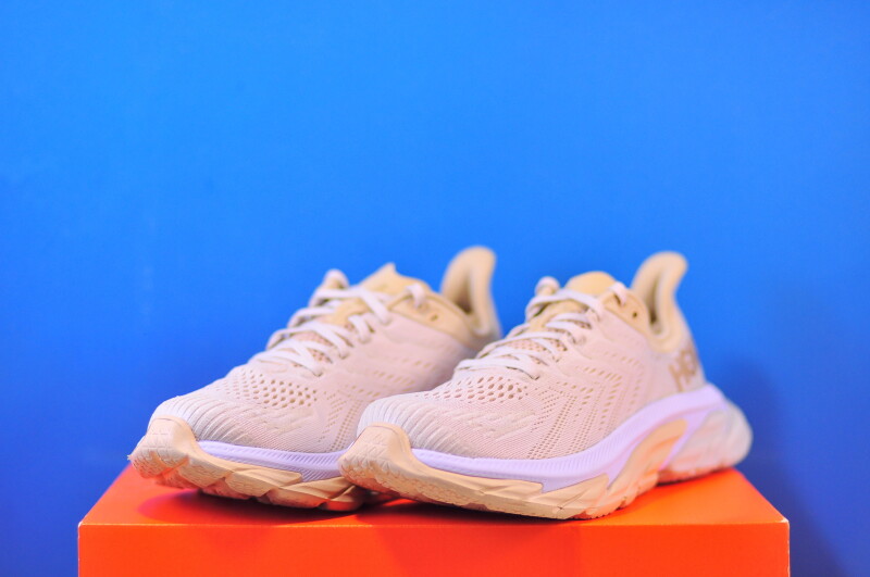 Кросівки Hoka One One Clifton Edge 1110511 AMBG - Зображення 1