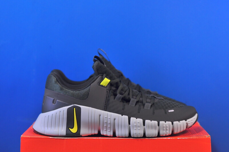 Кросівки Nike Free Metcon 5 DV3949-300 - Зображення 3
