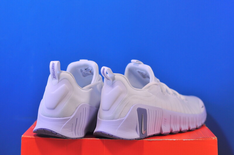 Кросівки Nike Free Metcon 6 White FJ7126-110 - Зображення 2