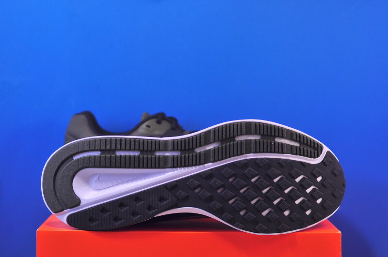Кросівки Nike Run Swift 2 CU3517-007 - Зображення 4