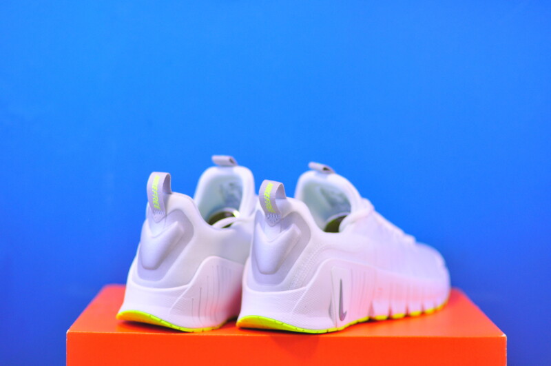 Кросівки Nike Free Metcon 6 IO9604-100 - Зображення 2