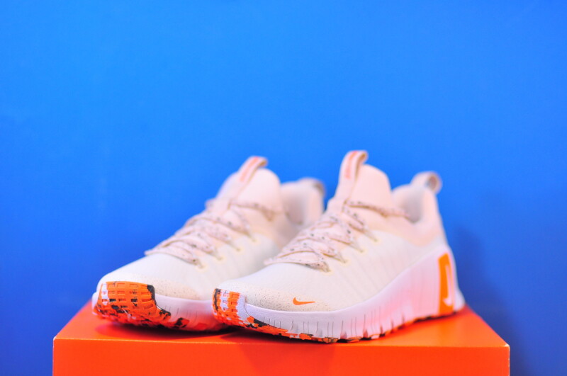 Кросівки Nike Free Metcon 6 FJ7126-012 - Зображення 1