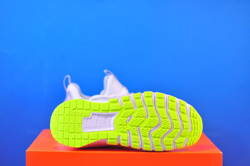 Кросівки Nike Free Metcon 6 IO9604-100 - Зображення 4