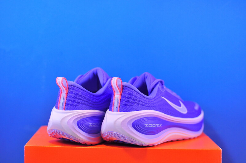 Кросівки Nike Vomero Plus HV8154-501 - Зображення 2