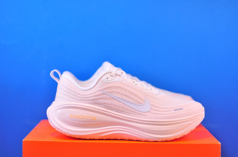 Кросівки Nike Vomero Plus HV8154-801 - Зображення 3