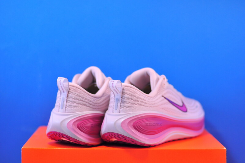 Кросівки Nike Vomero Plus Hyper Pink HV8154-602 - Зображення 2