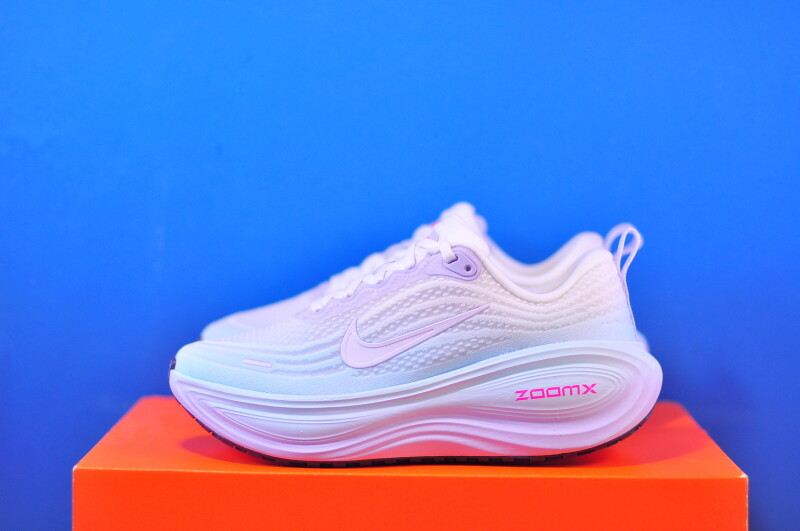 Кросівки Nike Vomero Plus IM6682-159