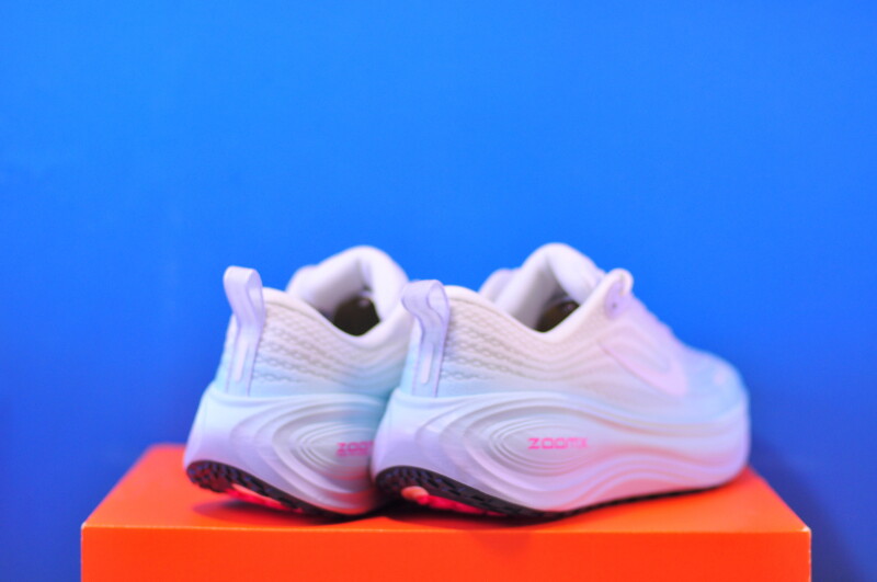 Кросівки Nike Vomero Plus IM6682-159 - Зображення 2