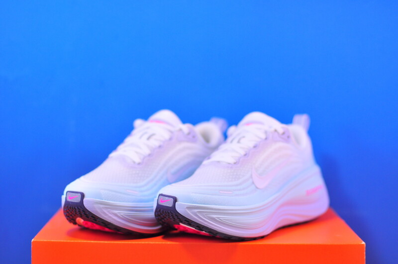 Кросівки Nike Vomero Plus IM6682-159 - Зображення 1