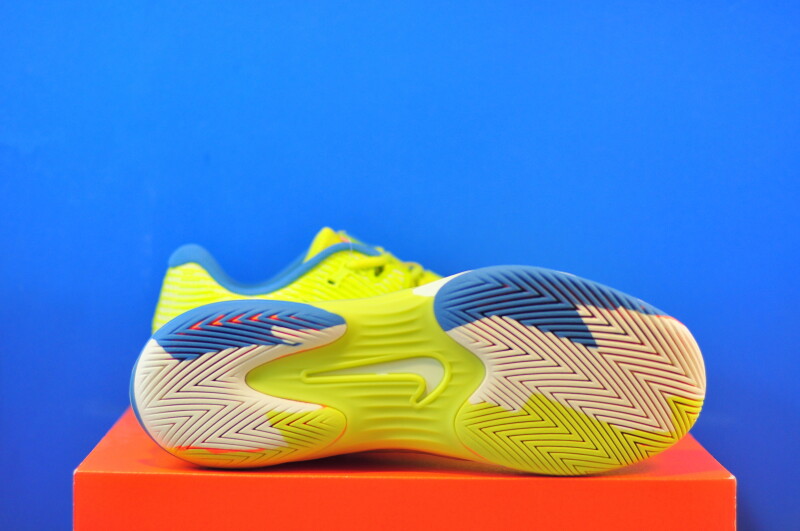 Тенісні кросівки Nike Zoom Vapor 12 Premium HC HF7827-300 - Зображення 4