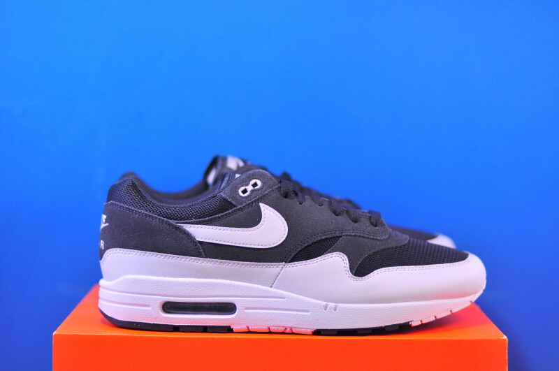 Кросівки Nike Air Max 1 Essential FZ5808-007 - Зображення 3