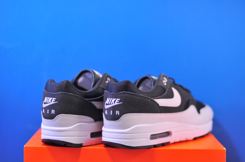 Кросівки Nike Air Max 1 Essential FZ5808-007 - Зображення 2