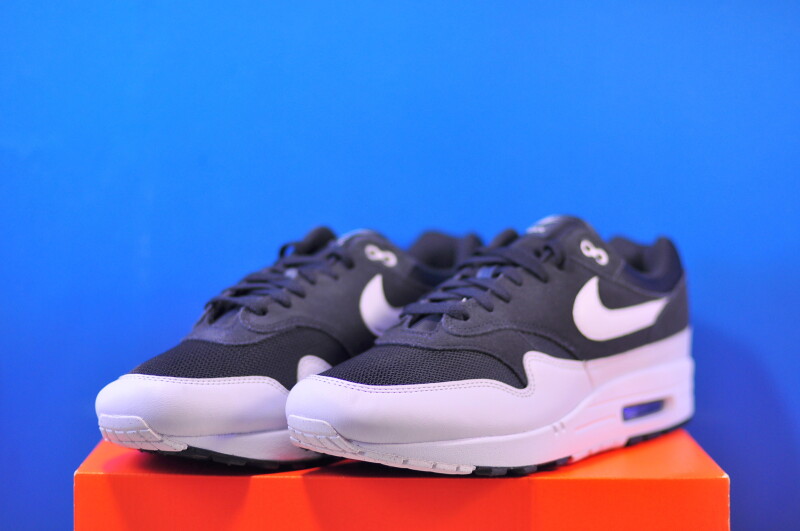 Кросівки Nike Air Max 1 Essential FZ5808-007 - Зображення 1