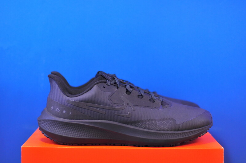 Кросівки Nike Air Zoom Pegasus 39 Shield Black DO7625-001 - Зображення 3