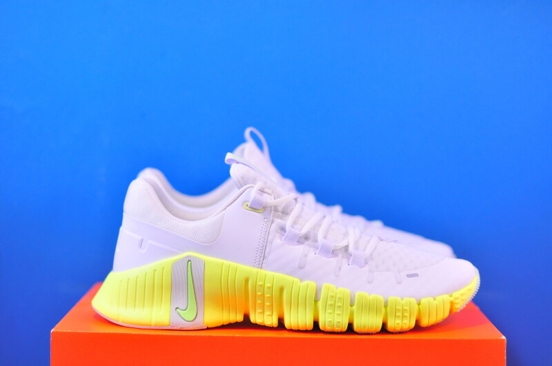 Кросівки Nike Free Metcon 5 White DV3950-106 - Зображення 3