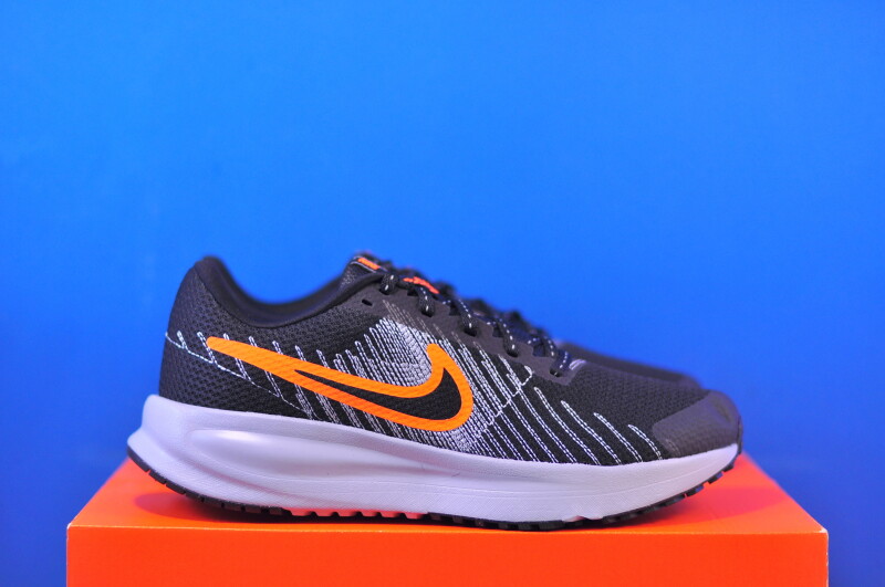 Кросівки Nike Run Defy Black HM9594-011 - Зображення 3