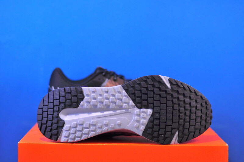 Кросівки Nike Run Defy Black HM9594-011 - Зображення 4