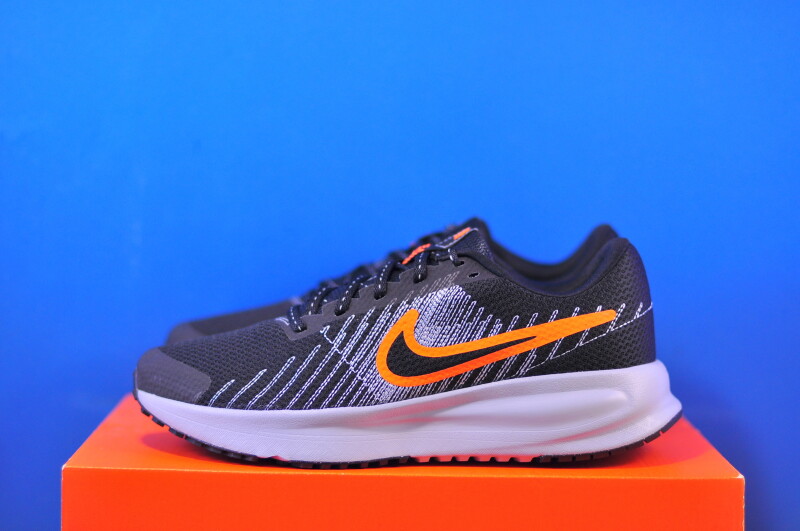 Кросівки Nike Run Defy Black HM9594-011