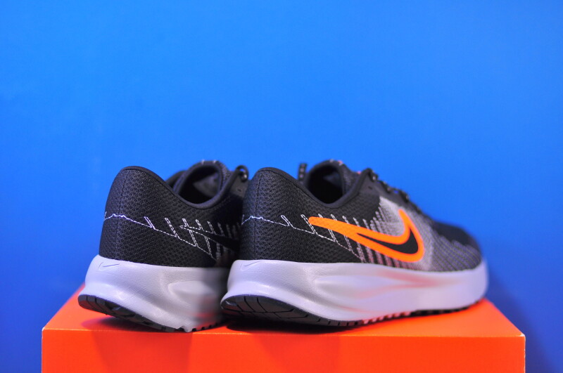 Кросівки Nike Run Defy Black HM9594-011 - Зображення 2