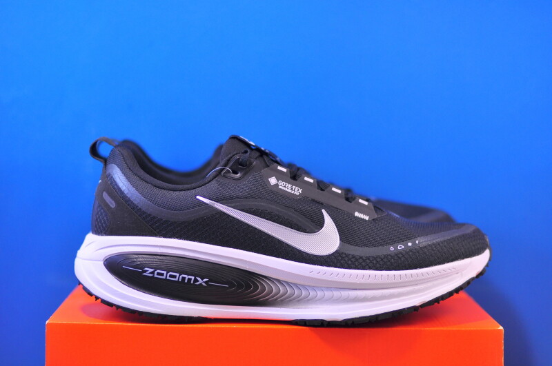 Кросівки Nike Vomero 18 Gore-Tex HQ7001-002 - Зображення 3