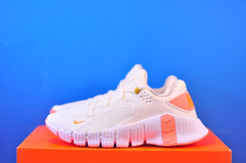 Кросівки Nike Free Metcon 4 CZ0596-104