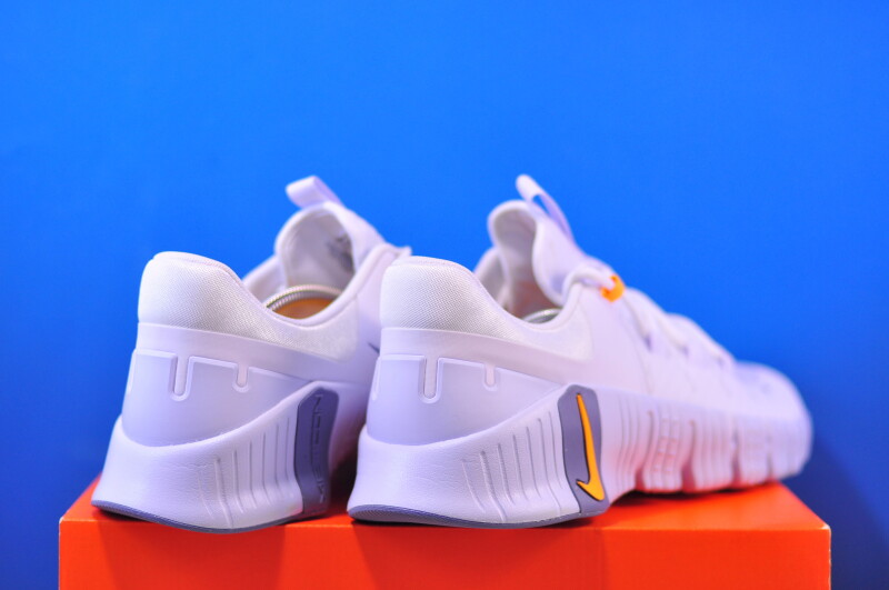 Кросівки Nike Free Metcon 5 White DV3949-102 - Зображення 2