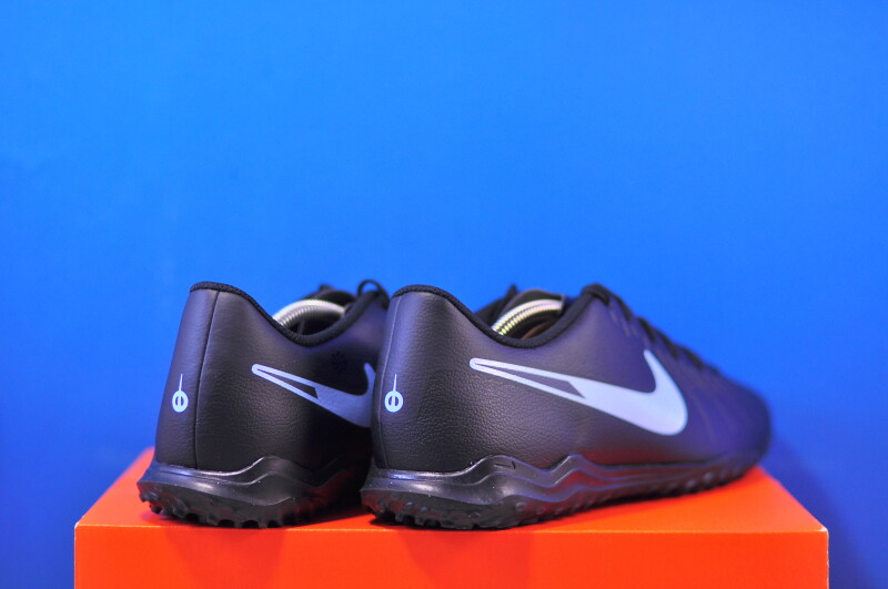 Сороканіжки Nike Tiempo Legend 10 Club TF DV4345-003 - Зображення 2