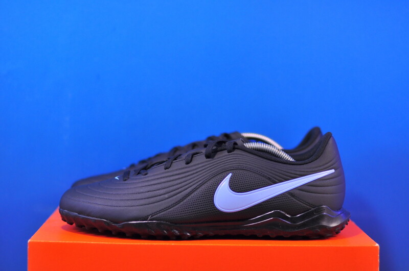 Сороканіжки Nike Tiempo Maestro Club Tf Black IB4482-040