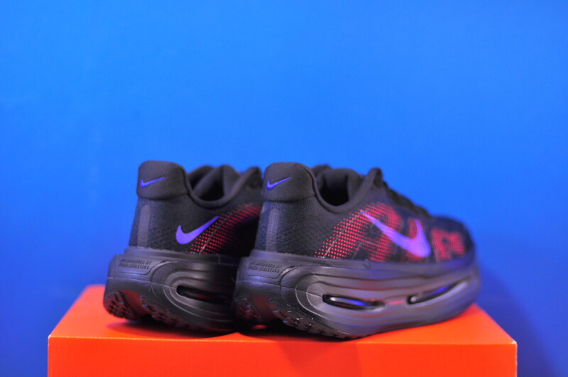 Кросівки Nike Vomero Premium HM5973-002 - Зображення 2