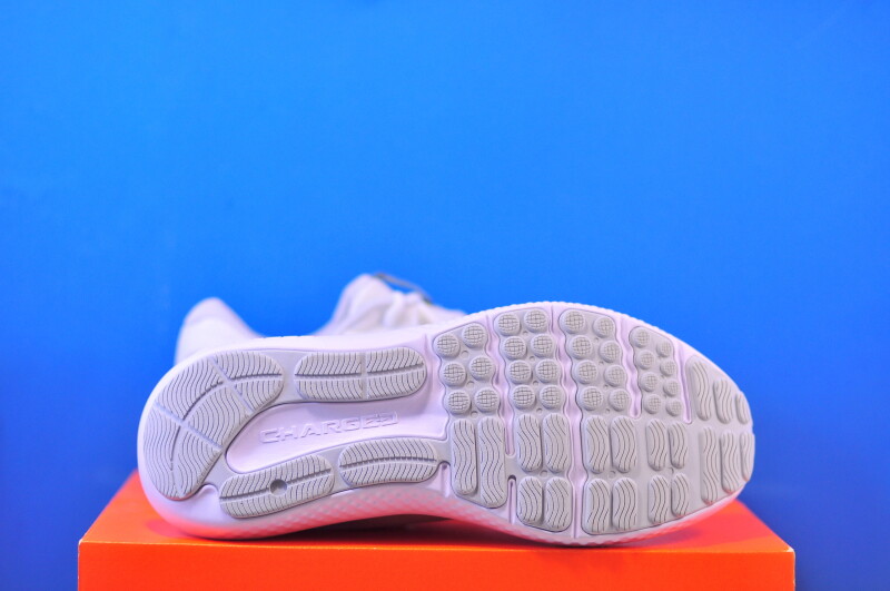 Кросівки Under Armour Charged Surge 4 3027000-100 - Зображення 4