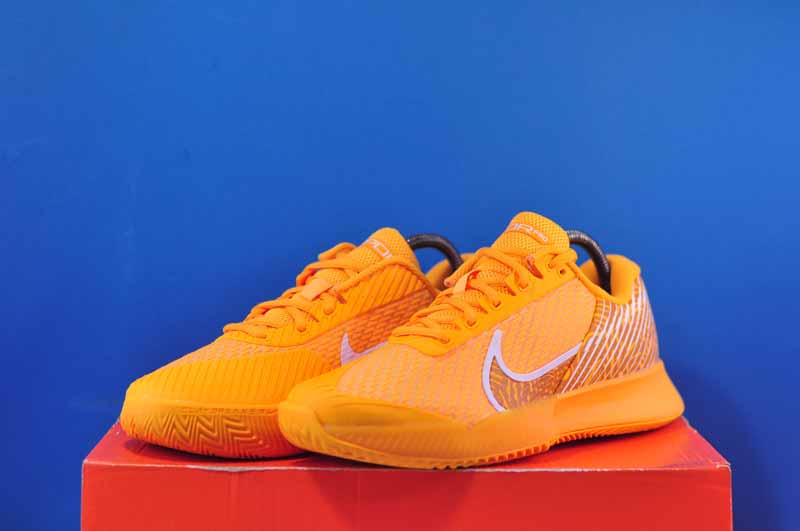 Тенісні кросівки Nike Court Air Zoom Vapor Pro 2 Orange DV2024-700 - Зображення 2