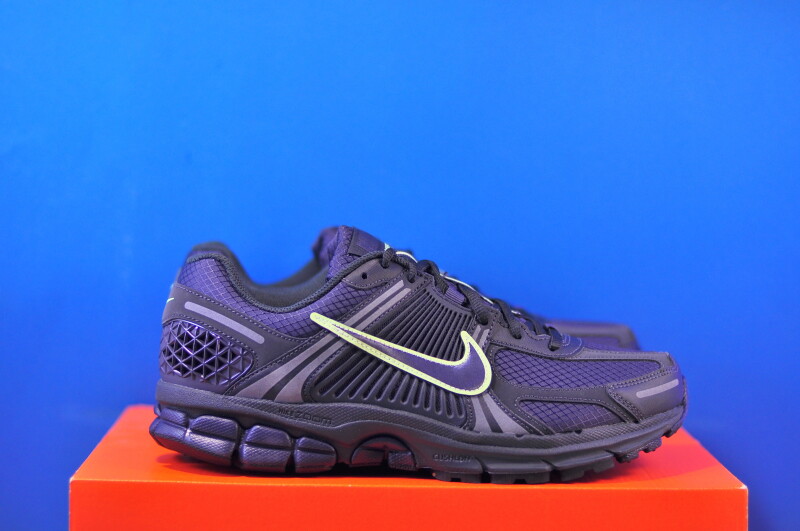 Кросівки Nike Zoom Vomero 5 Grey IQ6589-002 - Зображення 3
