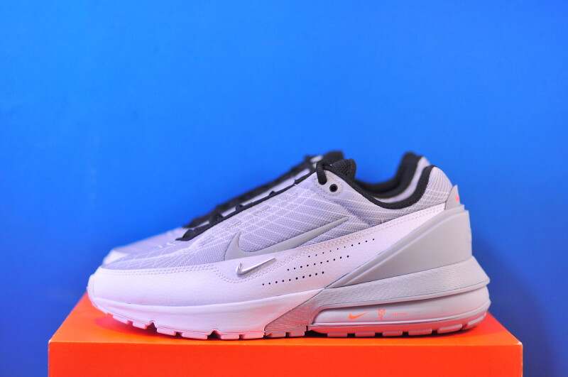 Кросівки Nike Air Max Pulse X Marcus Rashford Light Blue FV0390-100