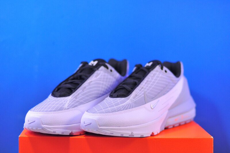Кросівки Nike Air Max Pulse X Marcus Rashford Light Blue FV0390-100 - Зображення 1