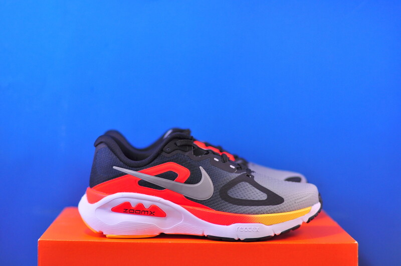 Кросівки Nike Structure Plus Grey HQ3048-003 - Зображення 3