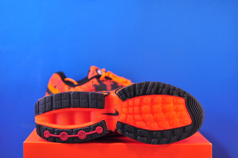 Кросівки Nike Air Max Dn NRG 'Total Orange' IM6136-800 - Зображення 4