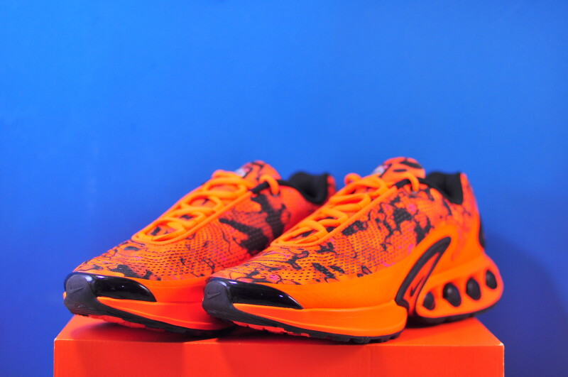 Кросівки Nike Air Max Dn NRG 'Total Orange' IM6136-800 - Зображення 1