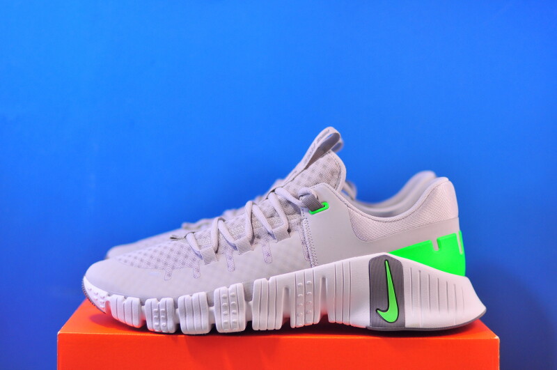 Кросівки Nike Free Metcon 5 Grey DV3949-002