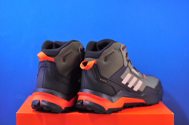 Кросівки Adidas Terrex Ax4 Mid Gore-Tex IG8853 - Зображення 2