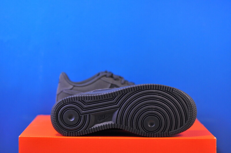 Кросівки Nike Air Force 1 Lv8 IO9736-001 - Зображення 4