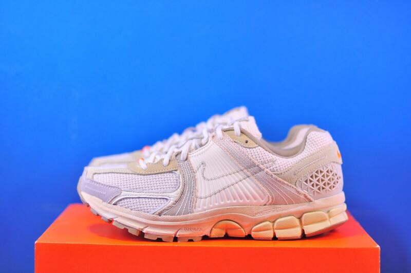 Кросівки Nike Zoom Vomero 5 IM6966-104